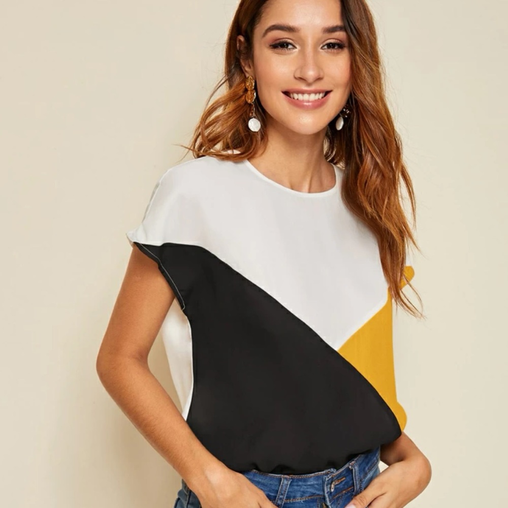 𝗦𝗛𝗘𝗜𝗡 Colorblock Top
